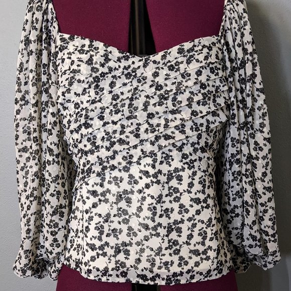 Express Floral Pleated Peasant Sleeve Blouse xs NWT - Picture 1 of 6